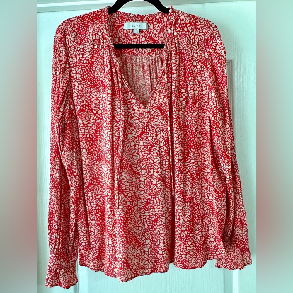 Beautiful Red and beige XL loft Blouse.